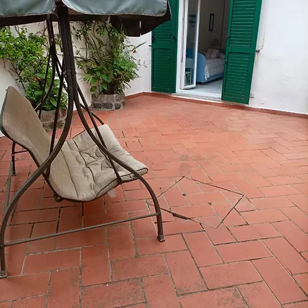 Elegante Al Centro Di Porto イスキア島