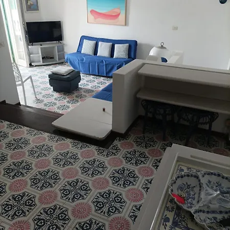Elegante Al Centro Di Porto * イスキア島