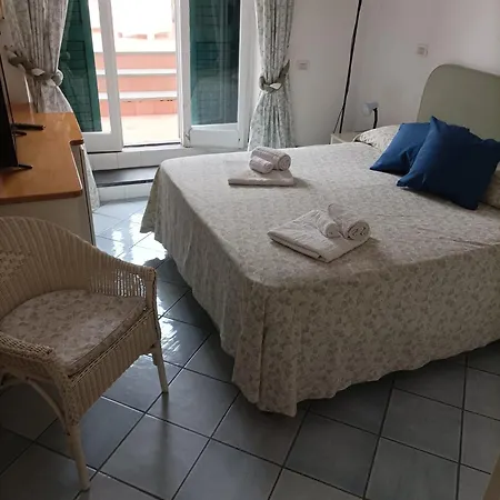 Villa Elegante Al Centro Di Porto Ischia