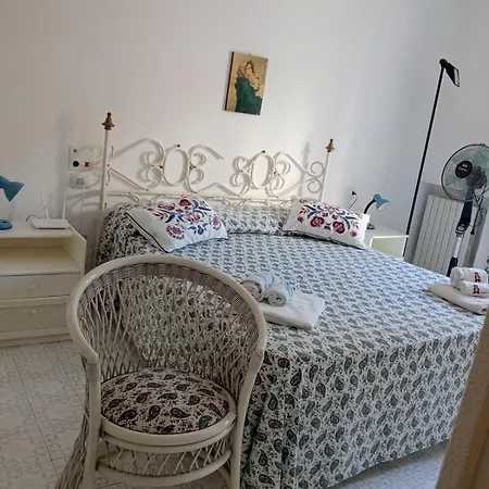 Elegante Al Centro Di Porto Ischia